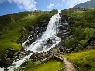 Mardalsfossen waterfall with footbridge