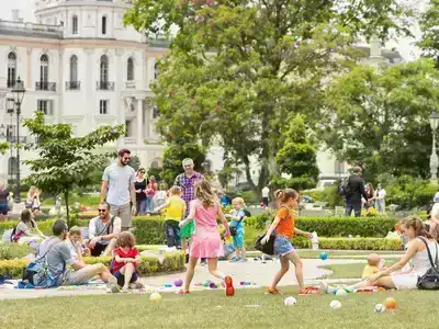 Families enjoying outdoor fun in Lyon’s beautiful parks.